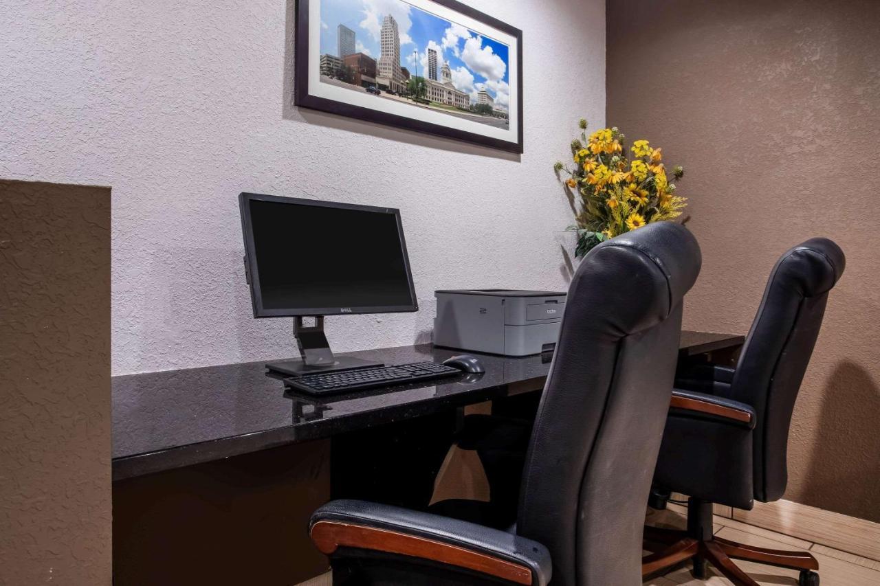 Travelodge By Wyndham Fort Wayne North Exteriér fotografie