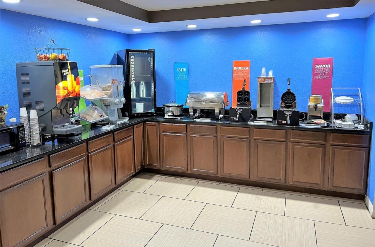 Travelodge By Wyndham Fort Wayne North Exteriér fotografie